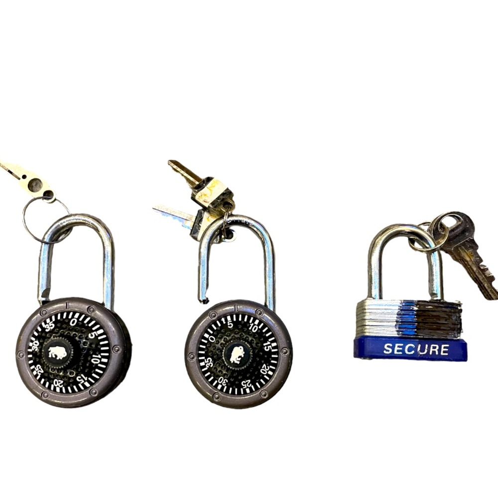 Master Locks Fortress Combination Dial PadlockTwo and one heavy-duty Lock wkeys